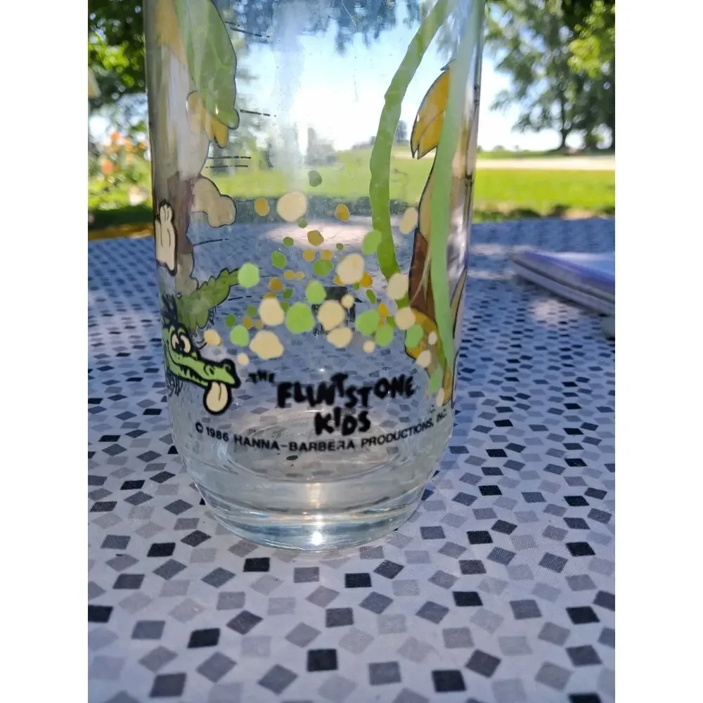 1986 Vintage Flintstone Kids Barney Pizza Hut Glass